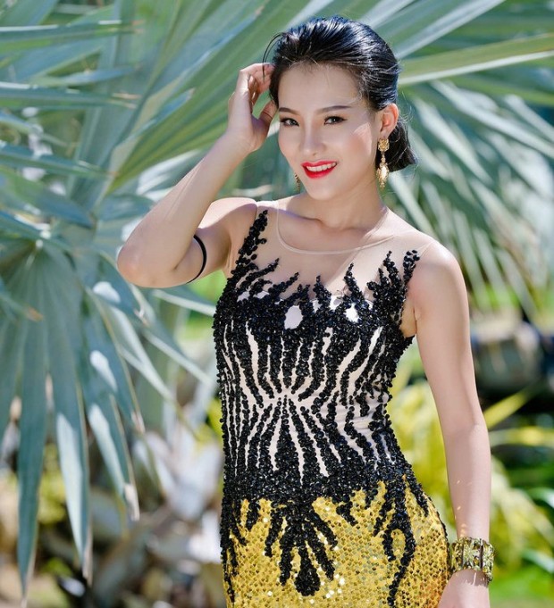 Clip show hàng của Người đẹp qua ảnh 2015 - Võ Lại Quỳnh Như